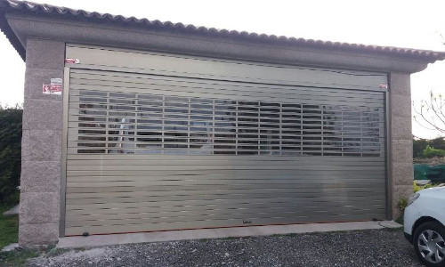1 Puerta garaje enrollables - Mantenimiento y reparación puertas de garaje L'Hospitalet de Llobregat Barcelona
